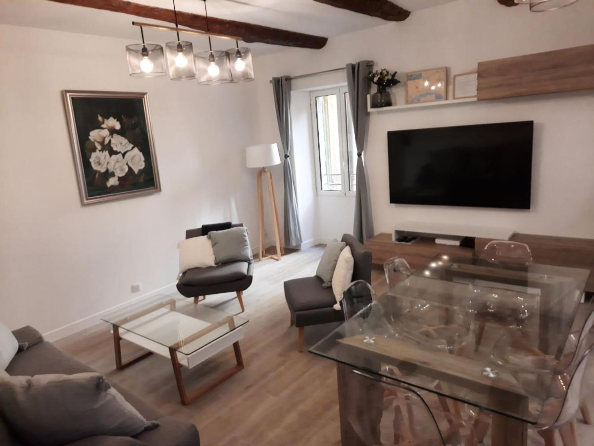 Beautiful Old Town Flat, Near The Beach Ница Екстериор снимка