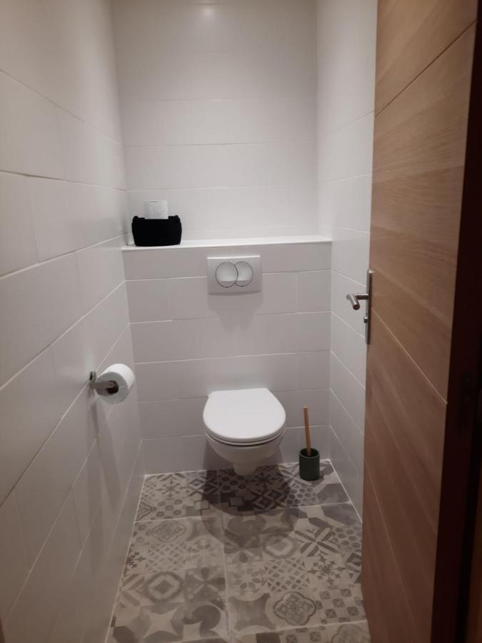 Beautiful Old Town Flat, Near The Beach Ница Екстериор снимка