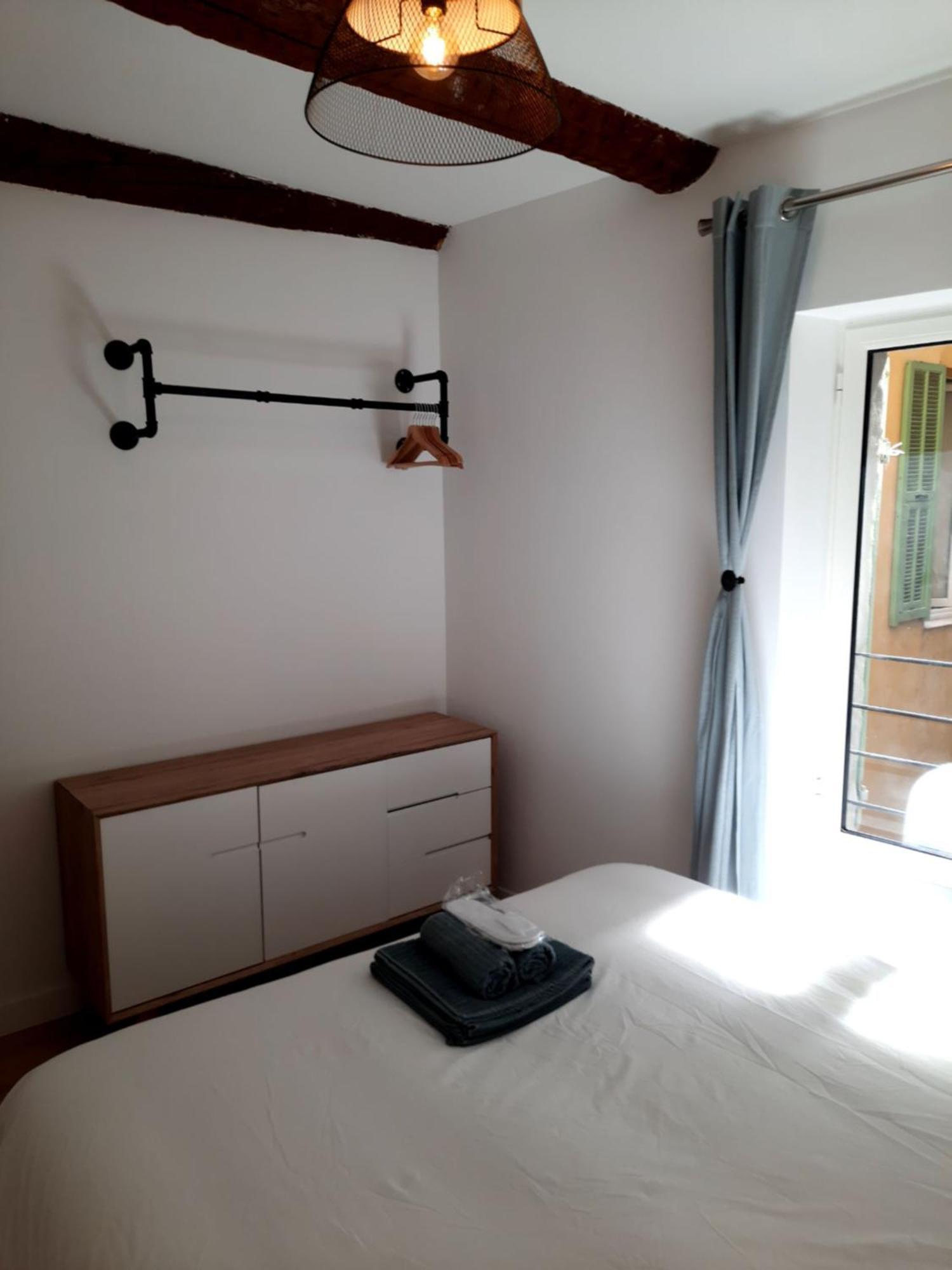 Beautiful Old Town Flat, Near The Beach Ница Екстериор снимка