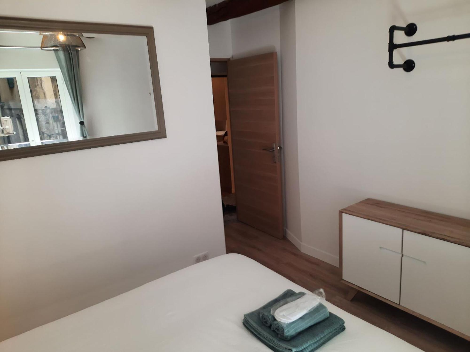 Beautiful Old Town Flat, Near The Beach Ница Екстериор снимка