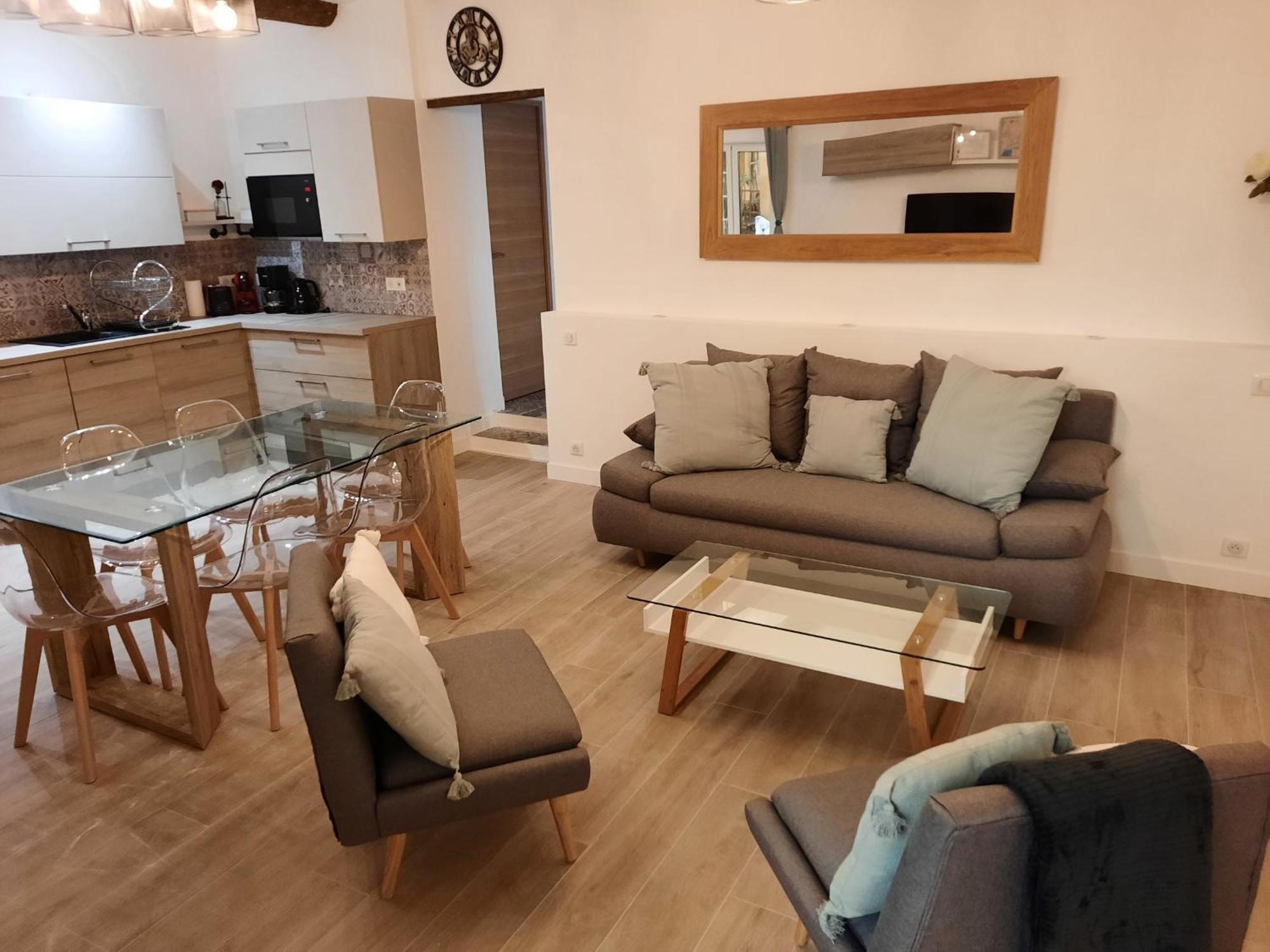 Beautiful Old Town Flat, Near The Beach Ница Екстериор снимка